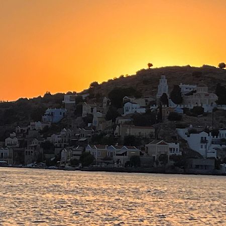 Aleminas Rooms Symi Exteriér fotografie