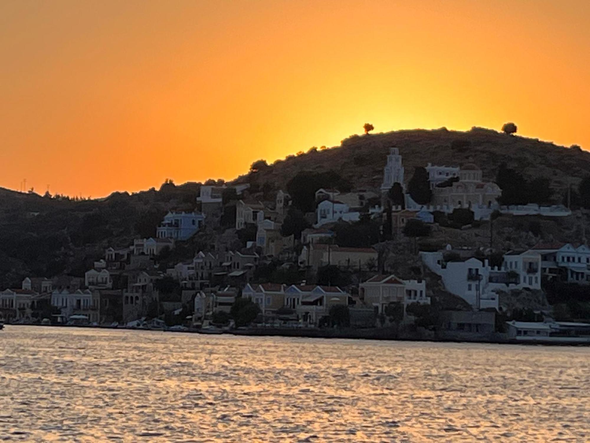 Aleminas Rooms Symi Exteriér fotografie