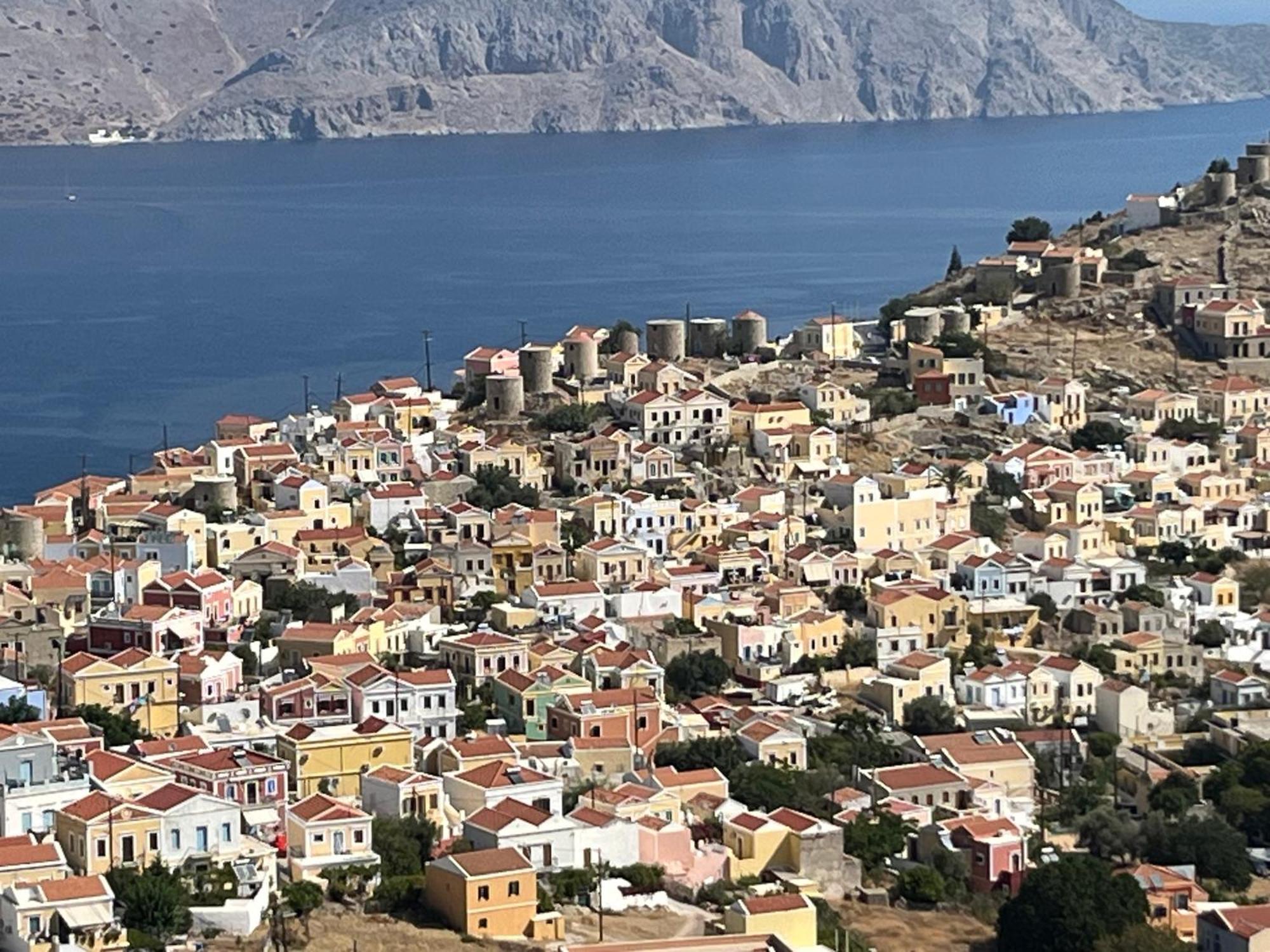 Aleminas Rooms Symi Exteriér fotografie